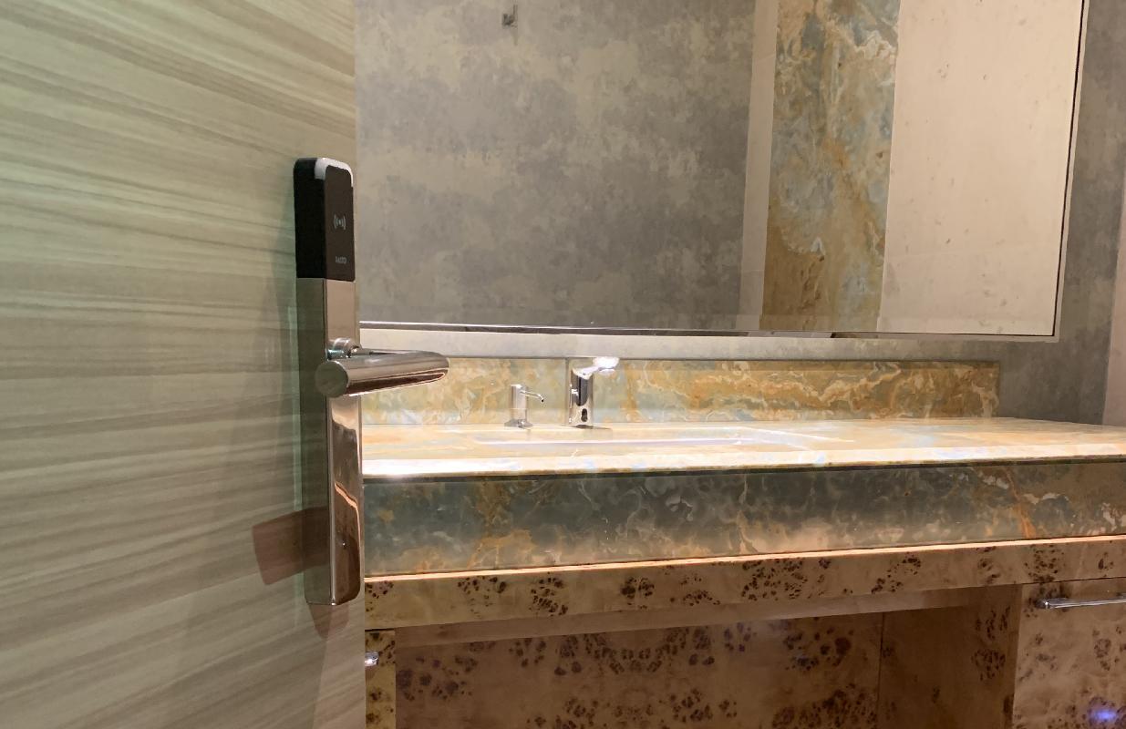 Sàn giao dịch 106